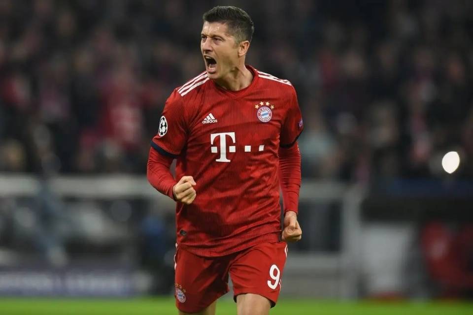 英雄迟暮!巴萨决定不与莱万续约后者或合同到期后直接退役