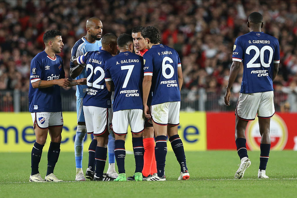 周日法甲焦点战:南特主场难挡里尔强势,0-2或成最终定局